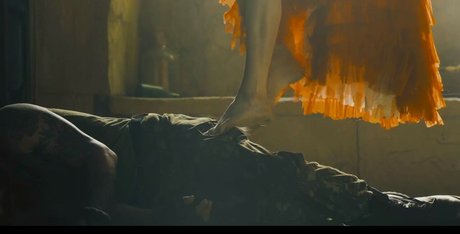 Margot Robbie nudes actress photo