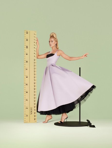 Margot Robbie model beautiful picture