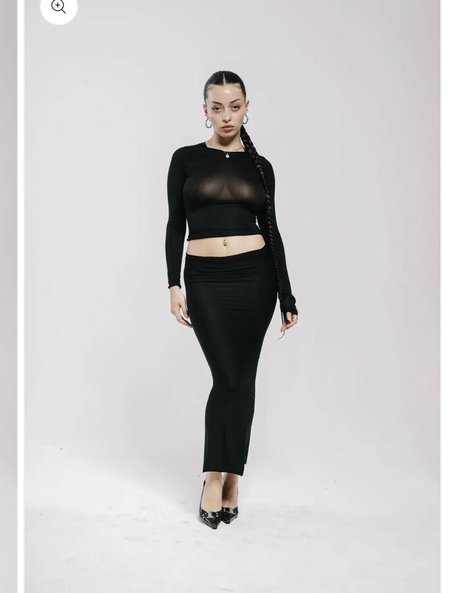 Vivica Santiago perfect star images