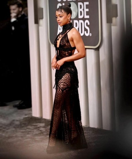 Liza Koshy model pornographic image