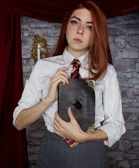 Ginny Di exclusive actress images