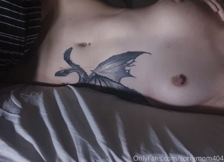 girlxnterrupted sexy model photo