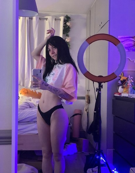 Haropones naked pornstar gallery