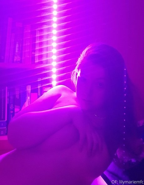 lilymariemfc model nudes picture