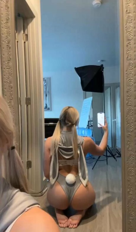 Grace Witham exclusive star image