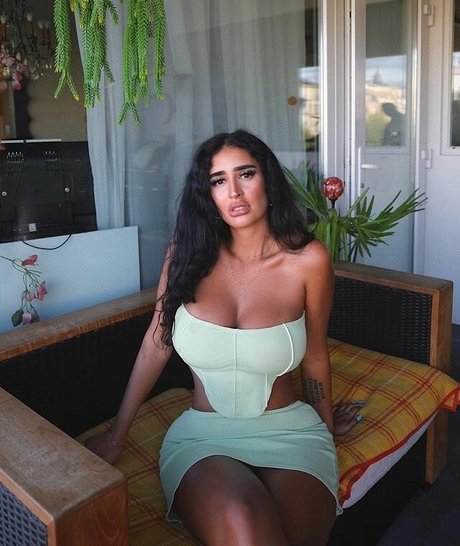 Tania Barbosa pretty star gallery