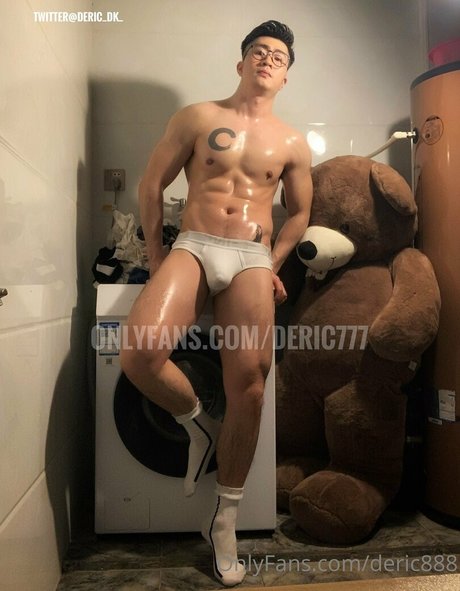 deric888 art model img