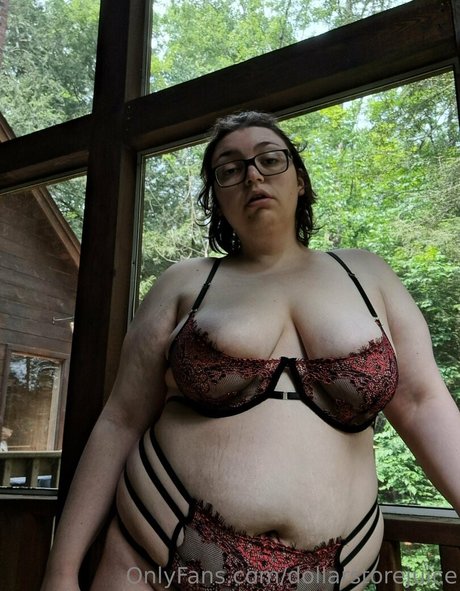 dollarstorejuice model high quality photos