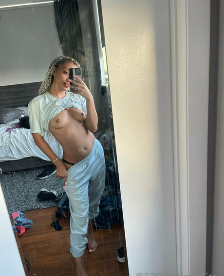 novastar18 hot pornstar image