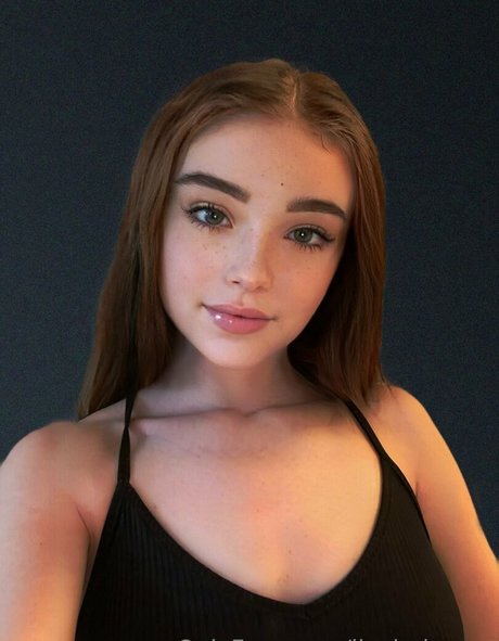 livyjade ucf beautiful model images