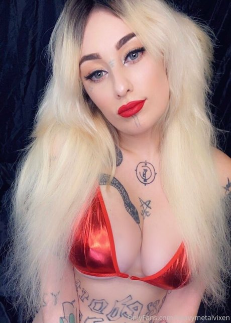 Heavymetalvixen model adult archive