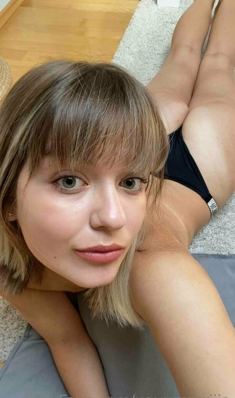 mariaholovko pornstar sexy image