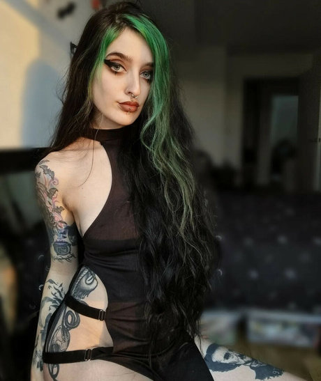 Melissa Lil exclusive model pics