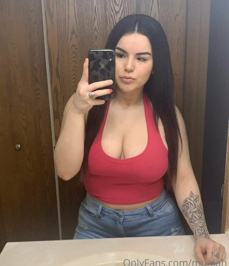 munjan star sexy pictures