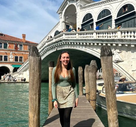 Ashton Matthews free actress gallery