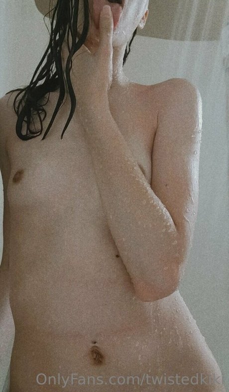 twistedkiki nude star galleries