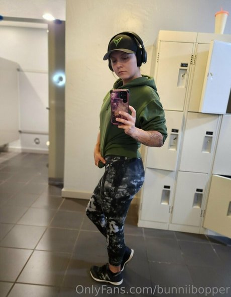 bunniibopper top star images