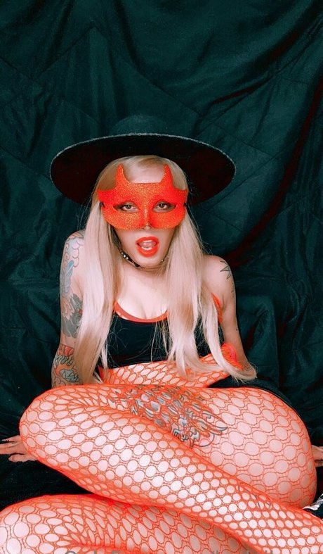 chubby latina onlyfans top images