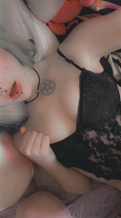 stupidelfbihhh model porn picture