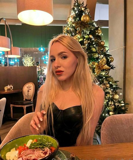 eveline hot pornstar high quality pics