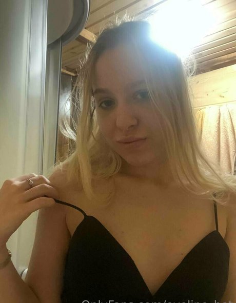 eveline hot art actress img