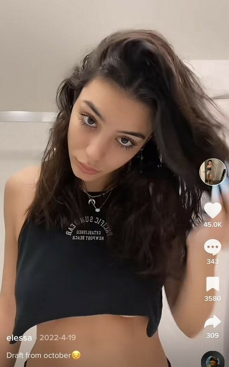 itselessa naked star images