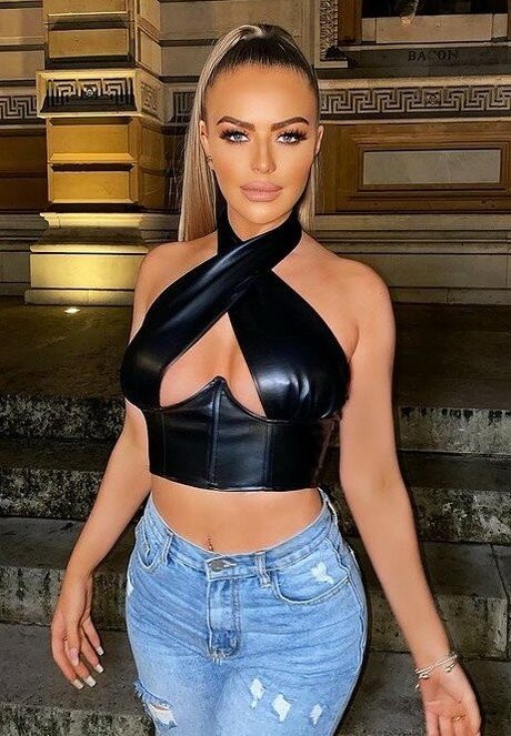 Mega Clarke model nice galleries