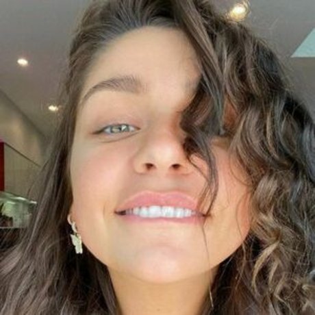 Andrea Russett hot star images