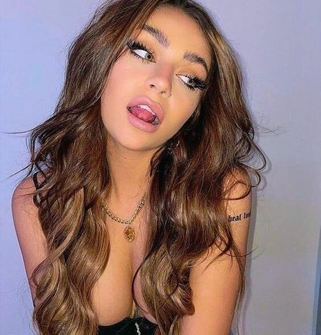 Andrea Russett best model pics