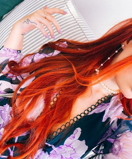 Proxyfox star naked pictures