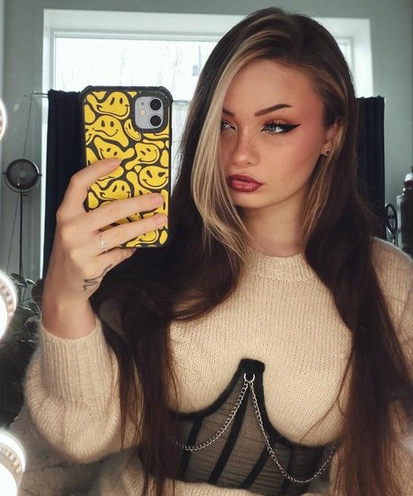 Proxyfox pornstar top photo