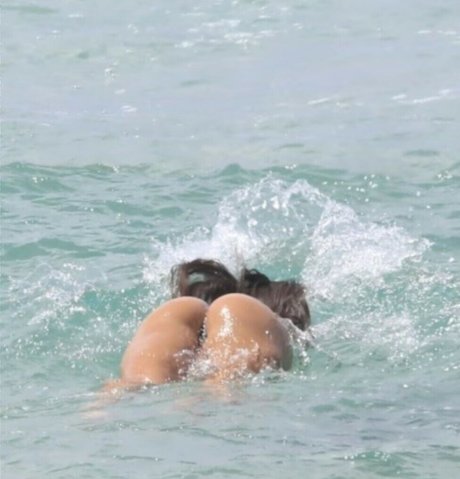 Gabriela Versiani model naked galleries