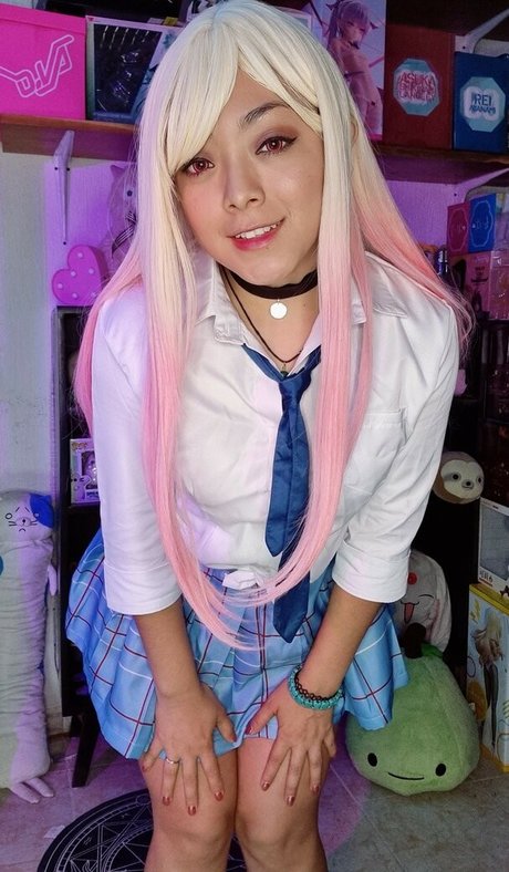 Hitomi Locks perfect star picture