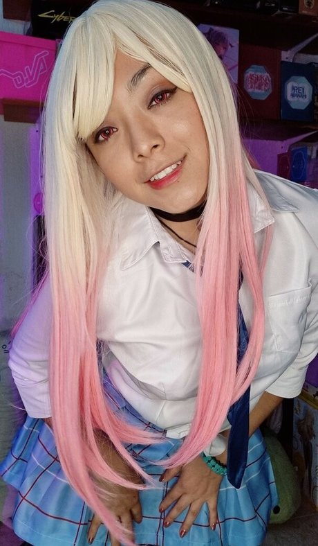 Hitomi Locks exclusive actress pic