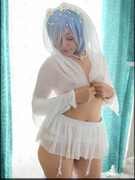 Hitomi Locks naked actress pic