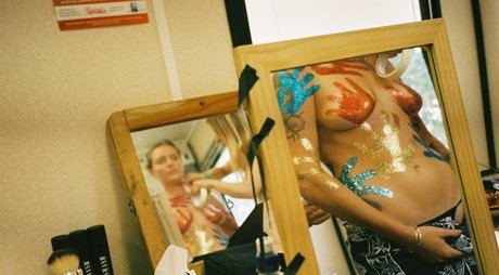 Tove Lo erotic star image