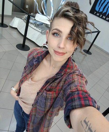 Soe Gschwind hd star images