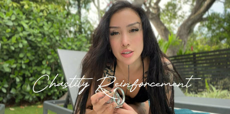 madmaxfree naked model pic