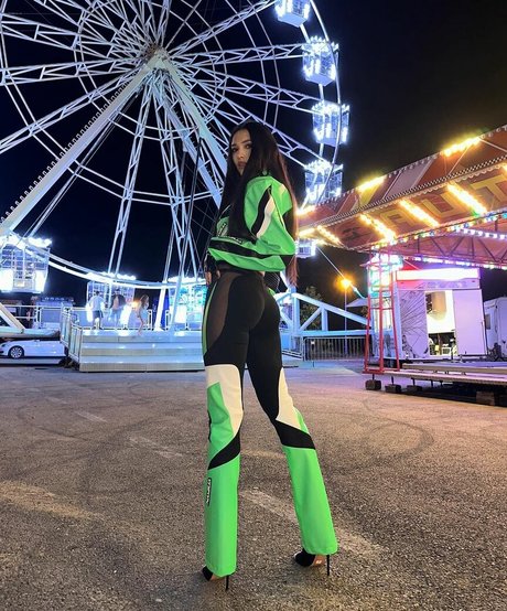 Daria Zaritskaya pretty pornstar img