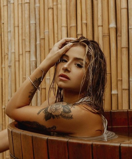 Daniela Stievano sexy pornstar img