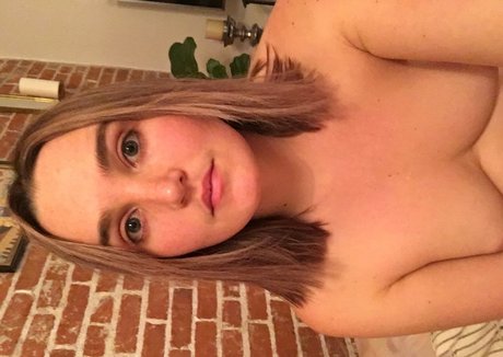 Chloe Fineman top star pictures