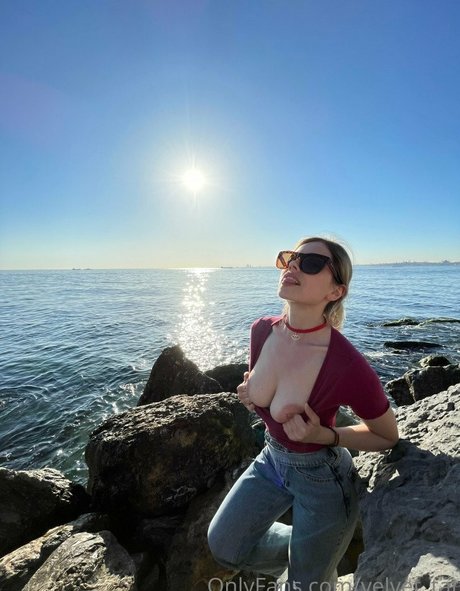 busty ebony onlyfans beautiful picture