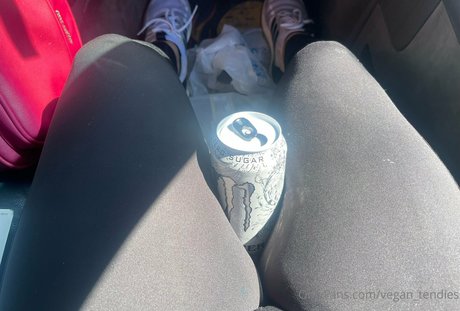 vegan tendies model naked pic