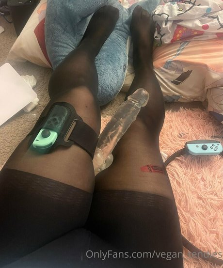 vegan tendies model adult pics