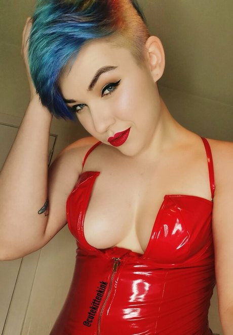 cutekatkinklite top model image