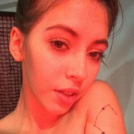 Avery Nona pornstar adult pics