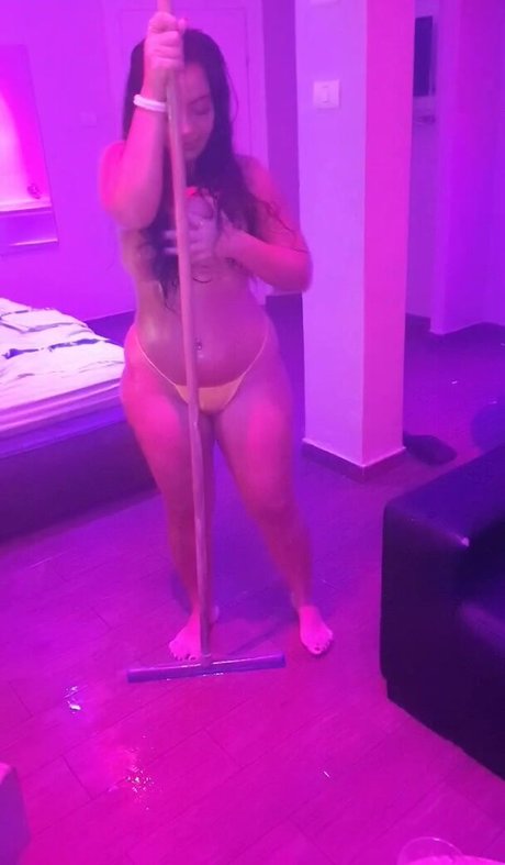 liatosh xxx model picture