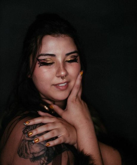 Suki Jade star xxx photos