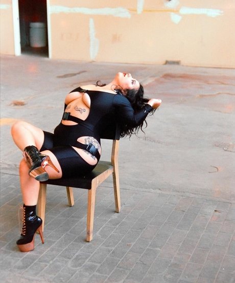 Suki Jade pornstar nudes images