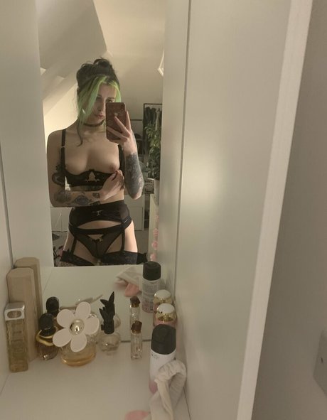 Rubyhexx xxx model image